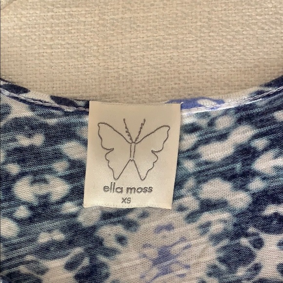 Top - Picture 2 of 3